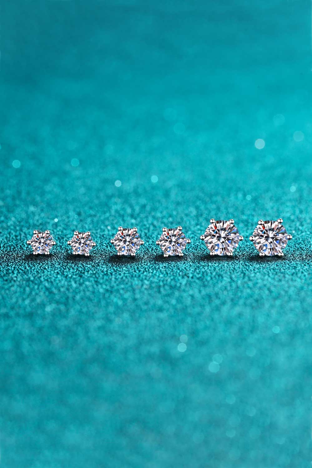 Elegant Fashion  Moissanite Stud Earrings