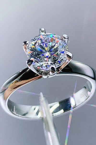 Elegant Fashion  3 Carat Moissanite