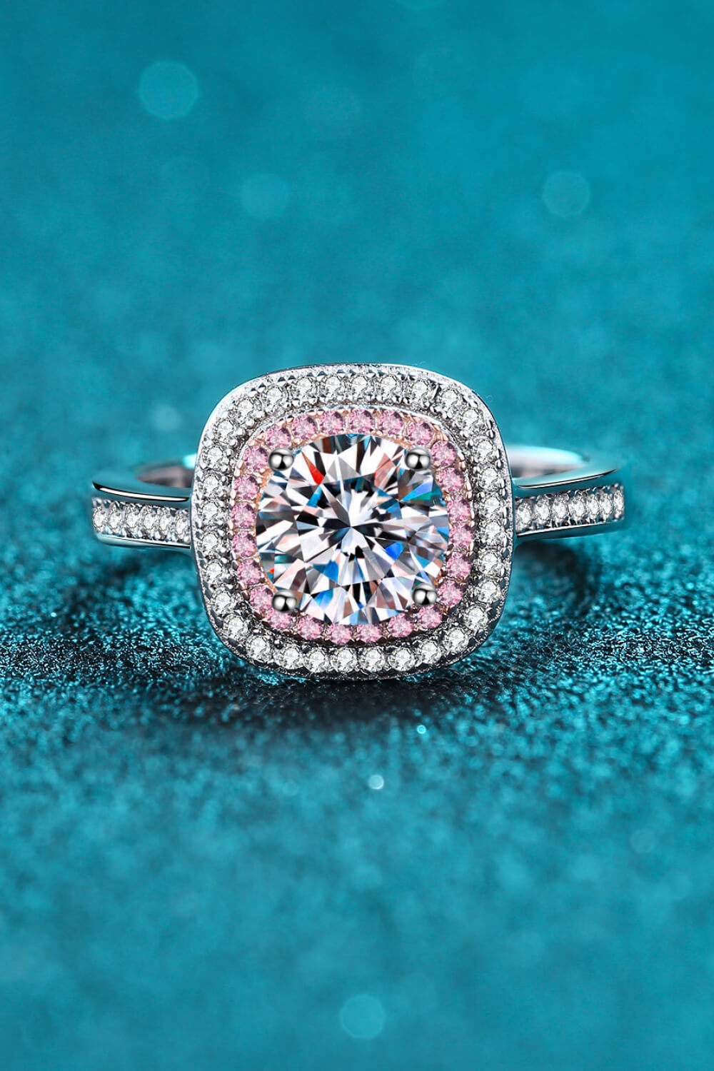 Elegant Fashion  Moissanite Ring