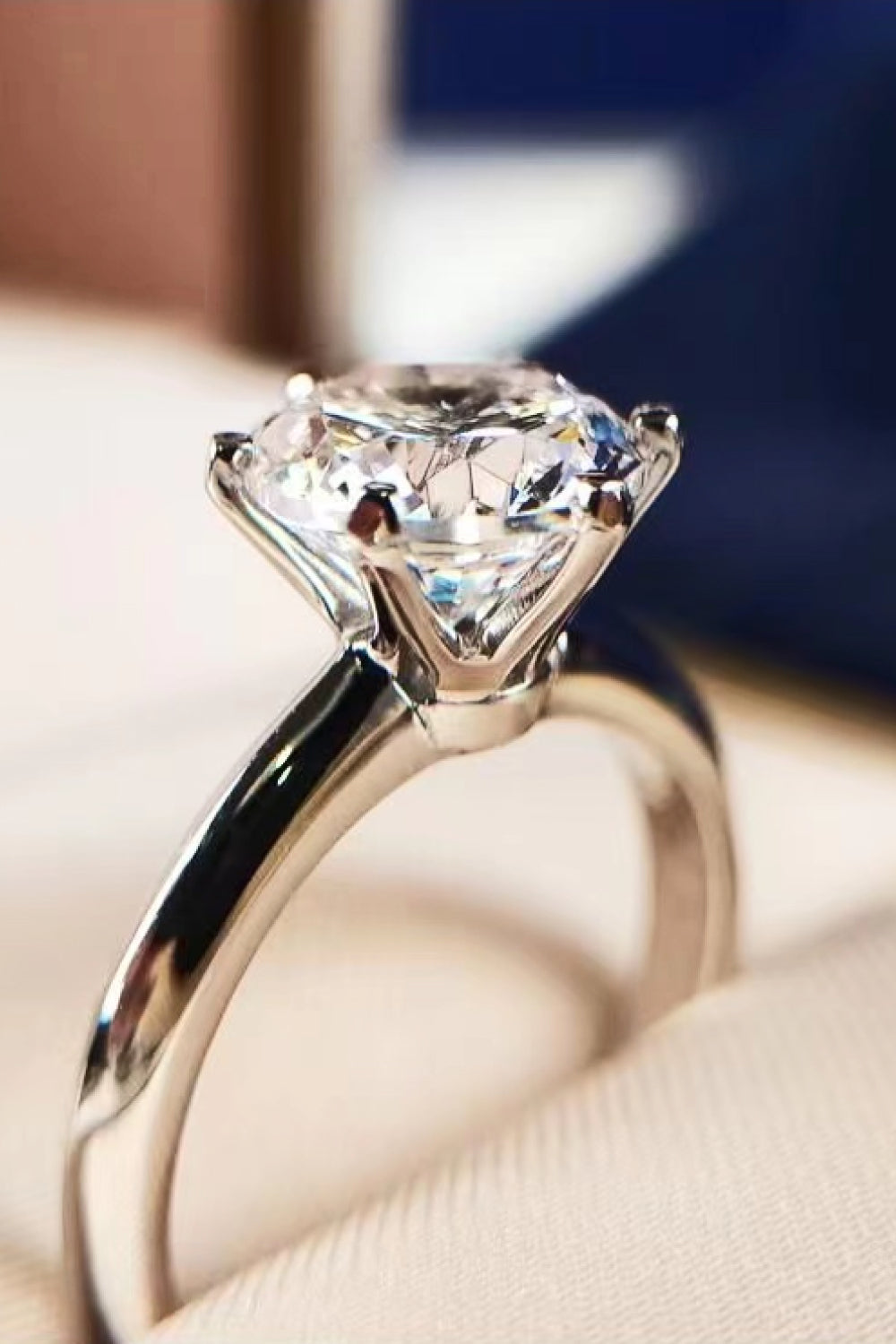 Elegant Fashion  3 Carat Moissanite