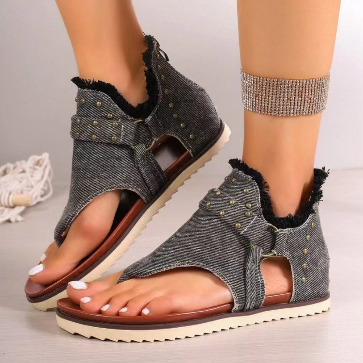 Elegant fashion Flat Sandals