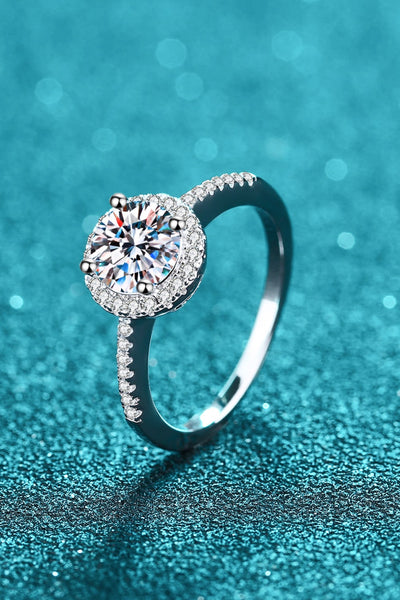 Elegant Fashion Moissanite Ring